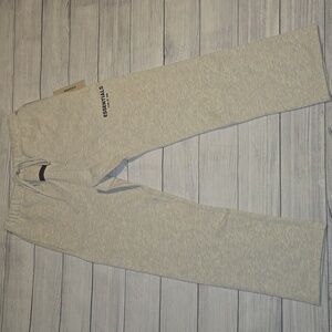 Essentials Fear of God Men's Relaxed Sweatpants Light Oatmeal Size M NWT